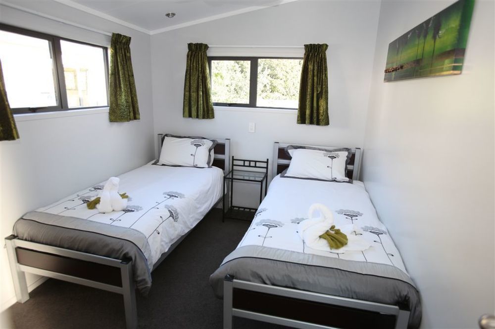 Bowentown Beach Holiday Park Waihi Exterior photo